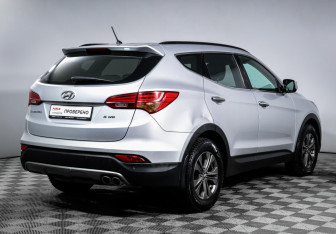Подержанный автомобиль Hyundai Santa Fe 2012 года (5 фото)