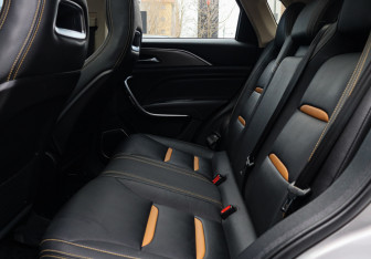 Подержанный автомобиль FAW Bestune T77 2024 года (8 фото)