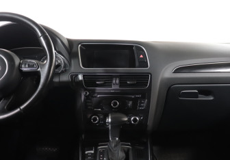 Подержанный автомобиль Audi Q5 2014 года (14 фото)