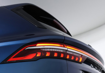 Подержанный автомобиль Geely Monjaro 2022 года (23 фото)