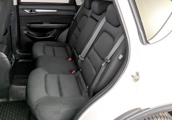 Подержанный автомобиль Mazda CX-5 2017 года (13 фото)