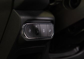 Подержанный автомобиль Haval Jolion 2023 года (17 фото)