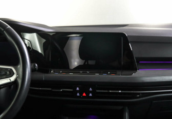 Подержанный автомобиль Volkswagen Golf Hatchback 2021 года (13 фото)