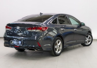 Подержанный автомобиль Hyundai Sonata 2018 года (5 фото)