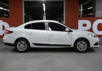 Подержанный автомобиль Renault Fluence 2016 года (4 фото)