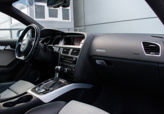 Подержанный автомобиль Audi S5 Coupe 2012 года (11 фото)