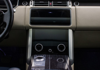Подержанный автомобиль Land Rover Range Rover 2019 года (12 фото)