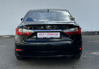 Подержанный автомобиль Lexus ES 2018 года (6 фото)
