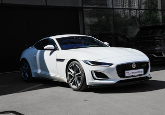Подержанный автомобиль Jaguar F-Type Coupe 2020 года (3 фото)