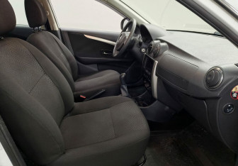 Подержанный автомобиль Nissan Almera Sedan 2016 года (9 фото)