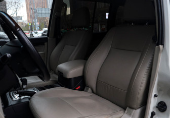 Подержанный автомобиль Mitsubishi Pajero 2020 года (12 фото)