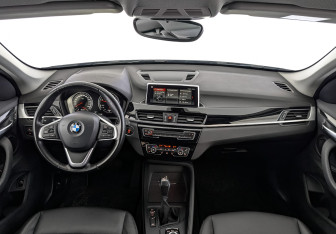 Подержанный автомобиль BMW X1 2020 года (14 фото)