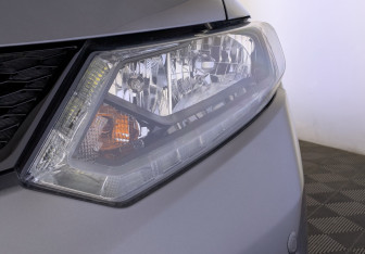 Подержанный автомобиль Nissan X-Trail 2017 года (17 фото)