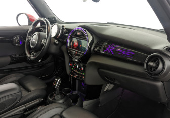 Подержанный автомобиль MINI Cabrio 2019 года (13 фото)