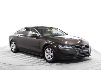 Подержанный автомобиль Audi A7 2011 года (3 фото)