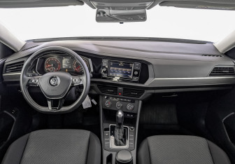 Подержанный автомобиль Volkswagen Jetta Sedan 2021 года (14 фото)