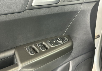 Подержанный автомобиль Kia Sportage 2016 года (20 фото)