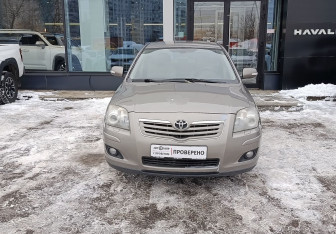 Подержанный автомобиль Toyota Avensis Sedan 2007 года (2 фото)