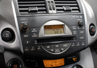 Подержанный автомобиль Toyota RAV4 2008 года (18 фото)