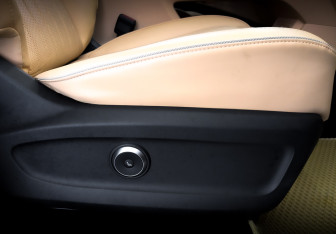 Подержанный автомобиль Jaecoo J8 2024 года (25 фото)