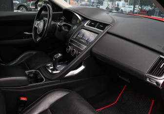 Подержанный автомобиль Jaguar E-Pace 2018 года (7 фото)