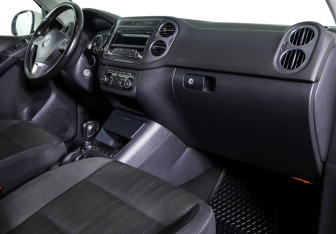 Подержанный автомобиль Volkswagen Tiguan 2012 года (10 фото)