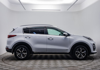 Подержанный автомобиль Kia Sportage 2020 года (4 фото)
