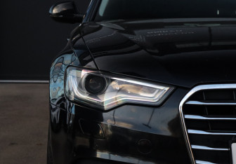 Подержанный автомобиль Audi A6 Sedan 2011 года (20 фото)