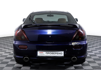 Подержанный автомобиль Hyundai Coupe 2002 года (6 фото)