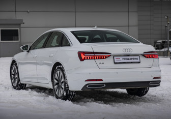 Подержанный автомобиль Audi A6 Sedan 2020 года (8 фото)