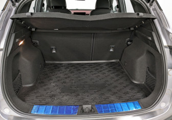 Подержанный автомобиль Geely Coolray 2023 года (10 фото)