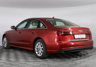 Подержанный автомобиль Audi A6 Sedan 2015 года (7 фото)