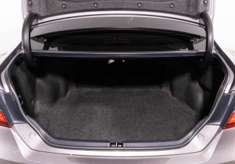 Подержанный автомобиль Toyota Camry Sedan 2016 года (16 фото)