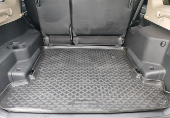 Подержанный автомобиль Mitsubishi Pajero 2015 года (13 фото)