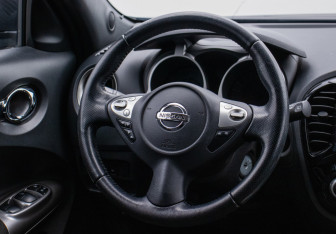 Подержанный автомобиль Nissan Juke 2014 года (15 фото)