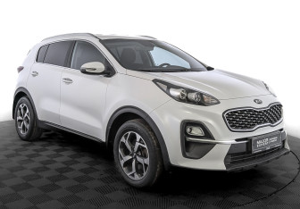 Подержанный автомобиль Kia Sportage 2021 года (3 фото)