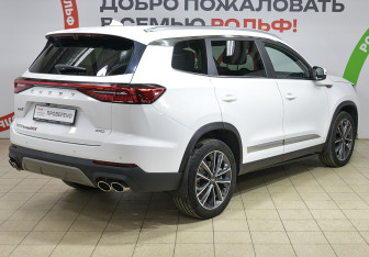 Подержанный автомобиль Chery Tiggo 8 Pro Max 2023 года (4 фото)