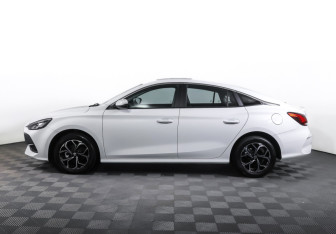 Новый MG 5 Sedan 2023 (8 фото)