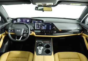 Подержанный автомобиль Changan UNI-K 2024 года (12 фото)