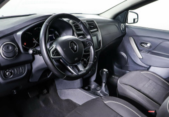 Подержанный автомобиль Renault Logan Sedan 2020 года (11 фото)