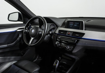 Подержанный автомобиль BMW X1 2019 года (9 фото)