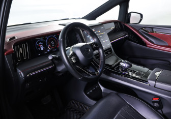 Подержанный автомобиль GAC M8 2024 года (15 фото)