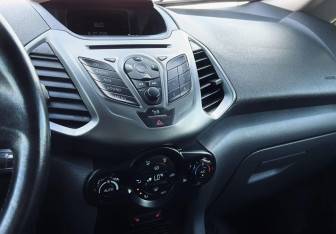 Подержанный автомобиль Ford EcoSport 2014 года (13 фото)