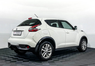 Подержанный автомобиль Nissan Juke 2014 года (5 фото)