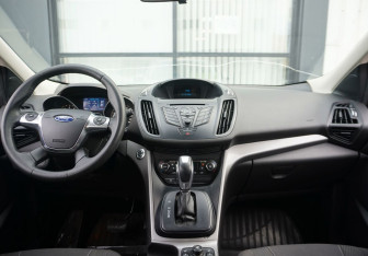 Подержанный автомобиль Ford Kuga 2013 года (12 фото)
