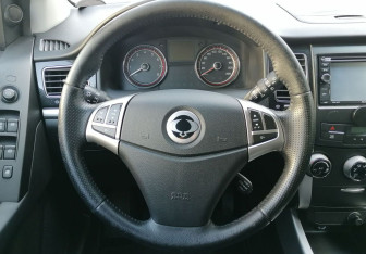 Подержанный автомобиль SsangYong Actyon 2013 года (12 фото)