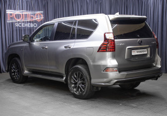 Подержанный автомобиль Lexus GX 2021 года (7 фото)