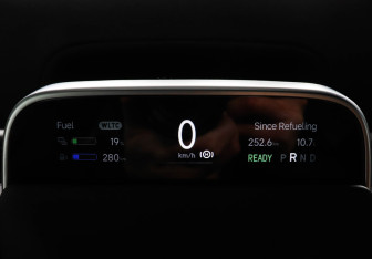 Подержанный автомобиль LiXiang L7 2023 года (13 фото)