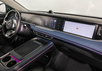 Подержанный автомобиль Voyah Free 2023 года (9 фото)