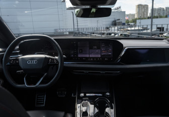 Подержанный автомобиль Audi A5 Liftback 2025 года (12 фото)
